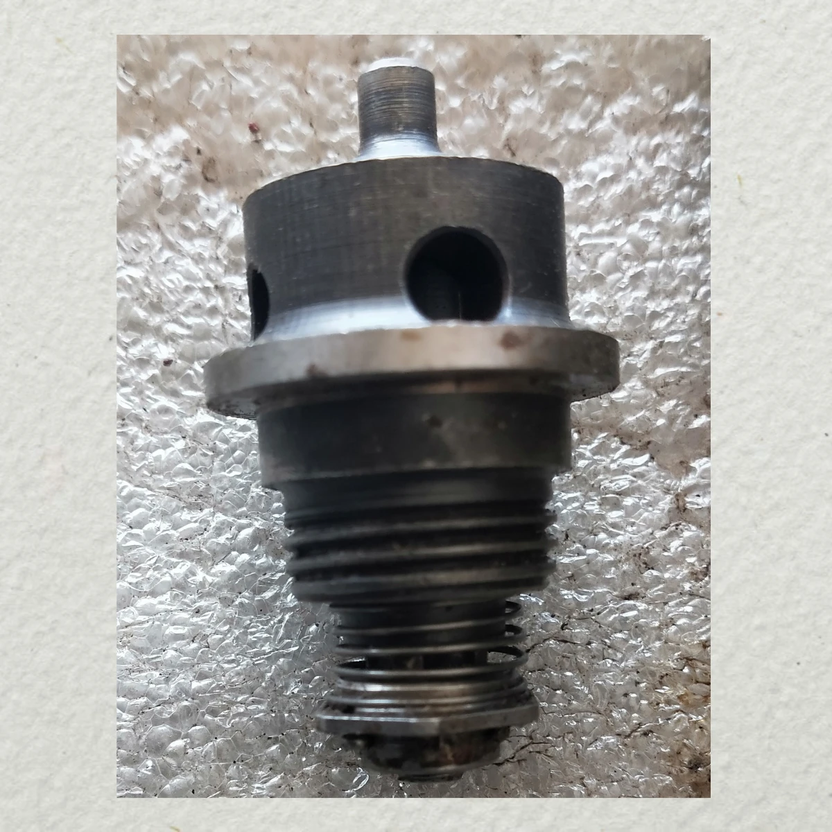 NEEDLE  VALVE DEUTZ AUXILIARY SPARES 0331 2267