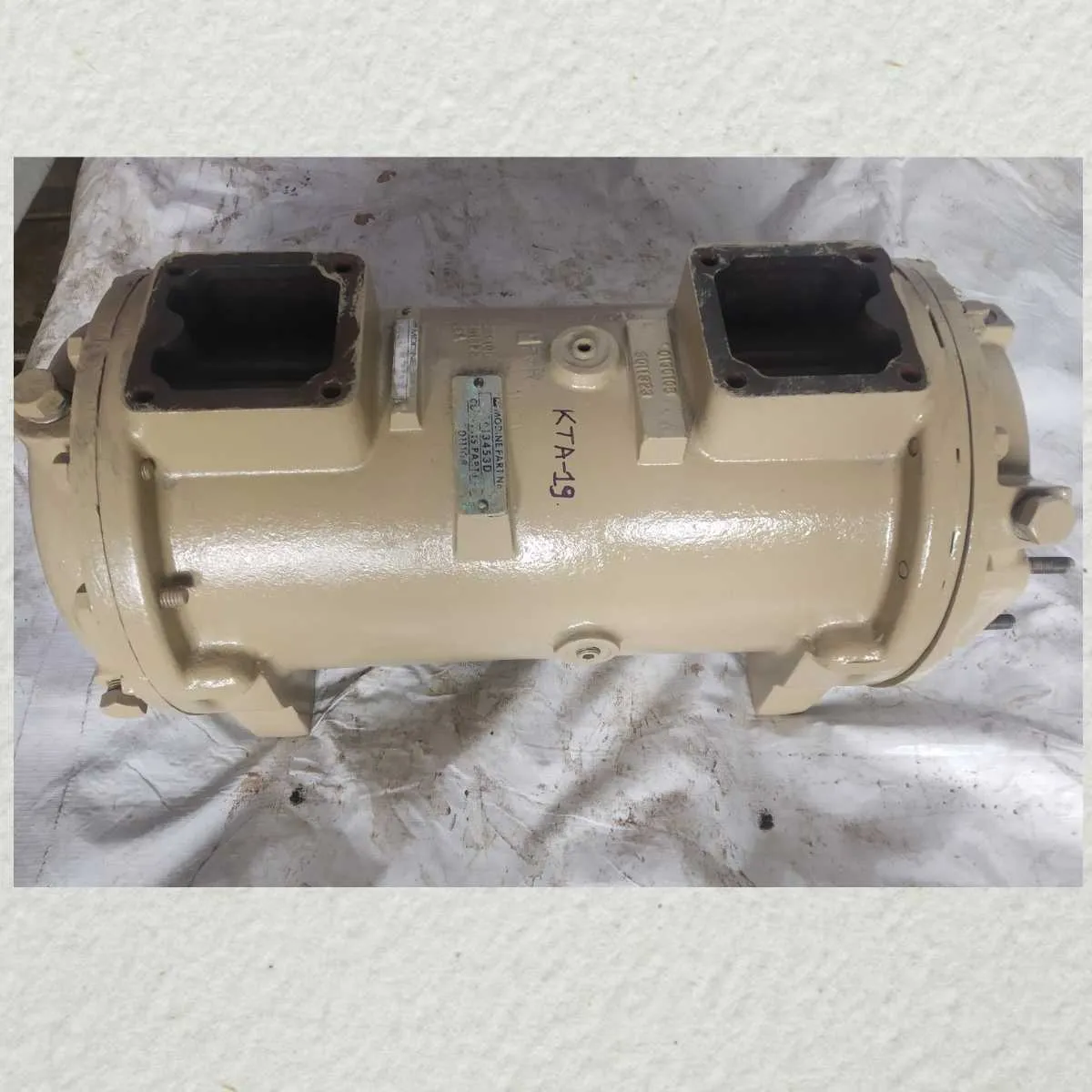 L O COOLER    (TUBE TYPE) MODINE (BRETAIN) HEAT EXCHANGER 1-A1-3453D