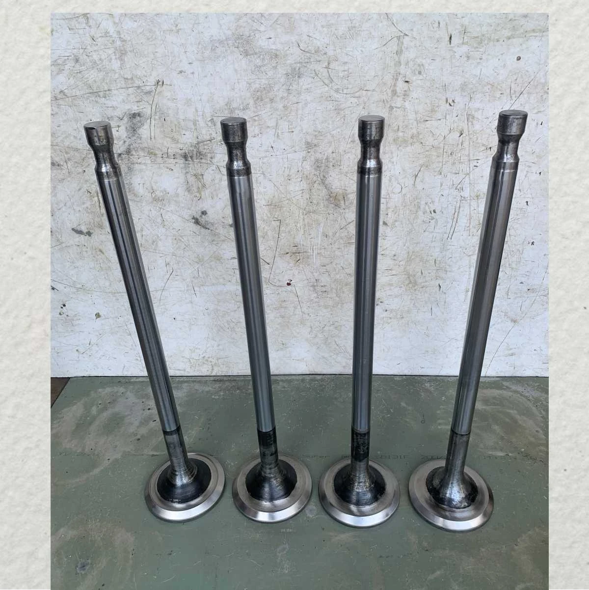 VALVE SPINDLE AKASAKA MAIN ENGINE SPARES 