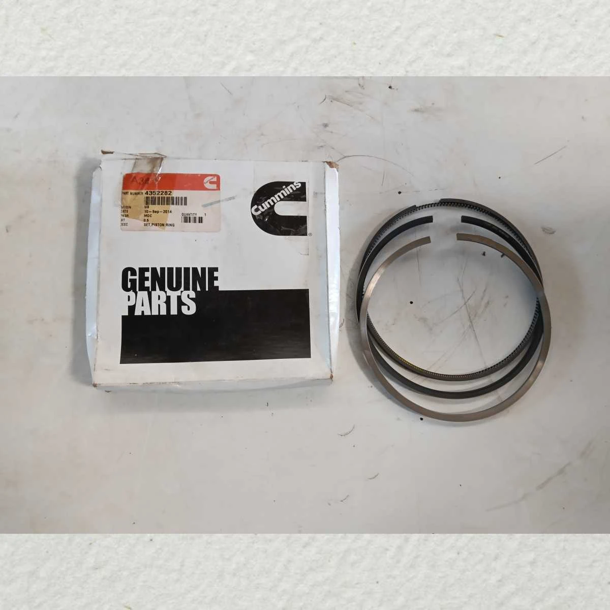 PISTON RING SET CUMMINS MAIN ENGINE SPARES 4352282