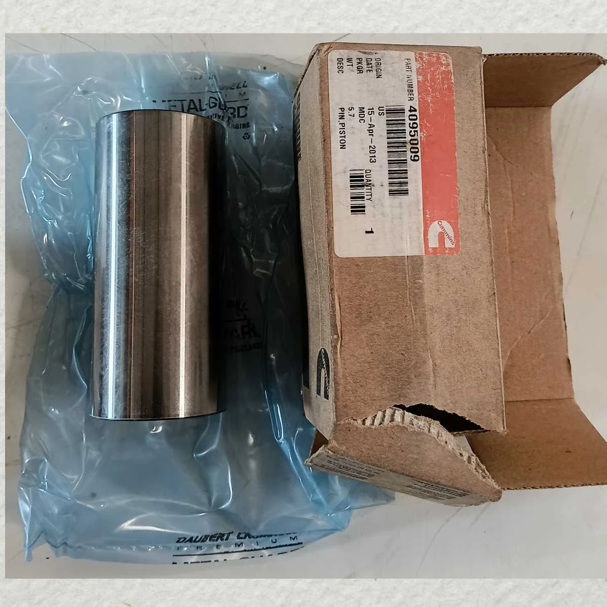 PISTON PIN CUMMINS MAIN ENGINE SPARES 4095009