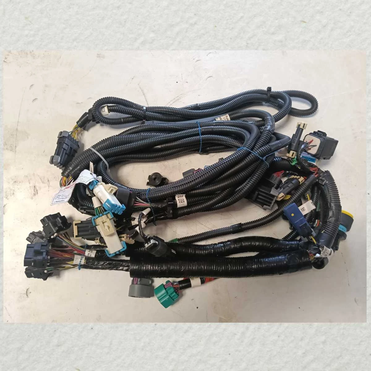 HARNESS DUEL DTS HELM CUMMINS MAIN ENGINE SPARES 8M2100039