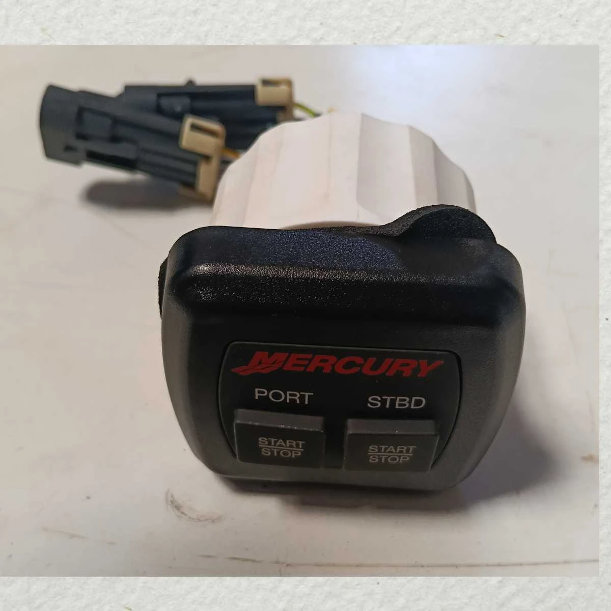 START/STOP SWITCH CUMMINS MAIN ENGINE SPARES 887767k01