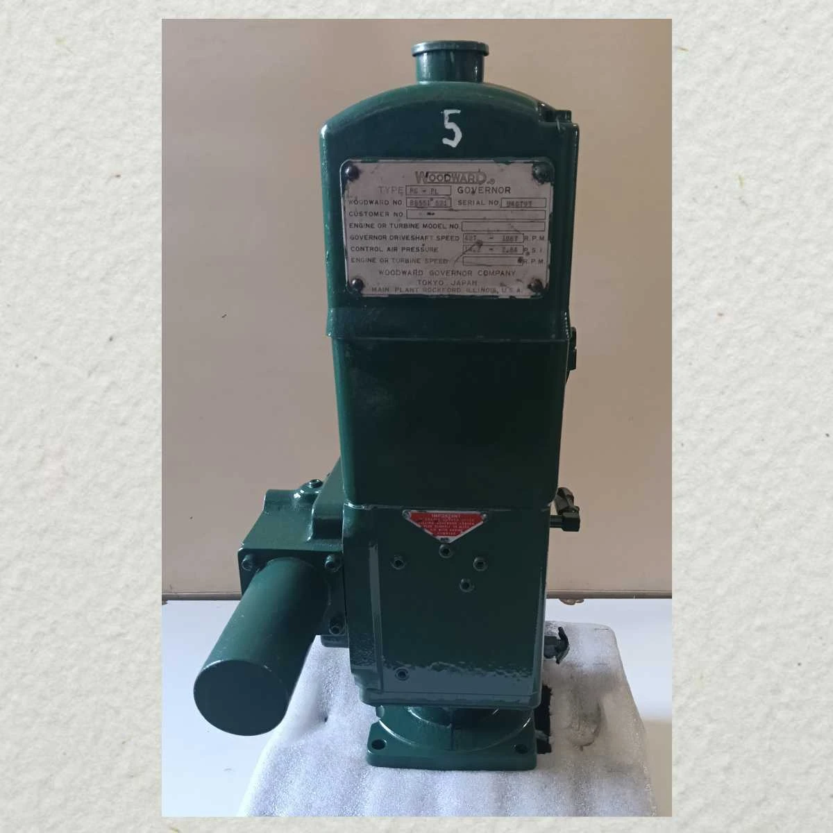 GOVERNOR WOODWARD MAIN ENGINE SPARES B8551  521