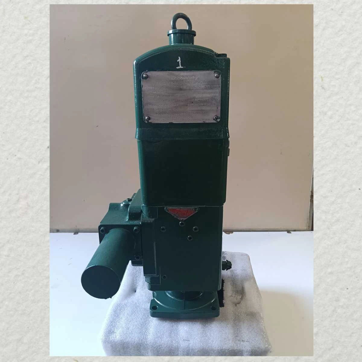 GOVERNOR WOODWARD AUXILIARY MACHINERY B8551 521