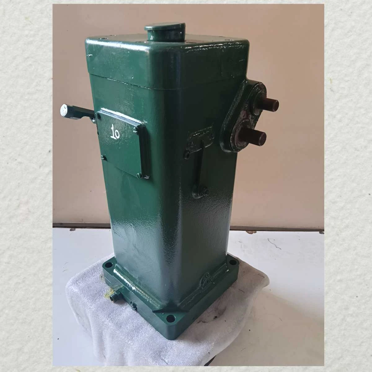 GOVERNOR WOODWARD AUXILIARY MACHINERY ???????????