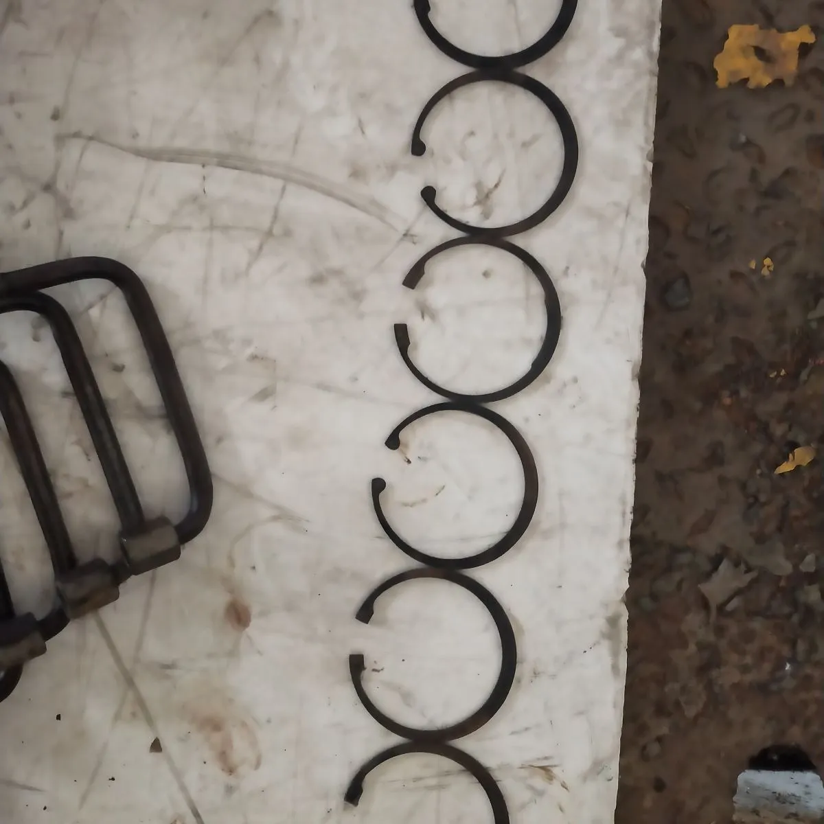 PISTON PIN CIRCLIP MAN AUXILIARY SPARES 