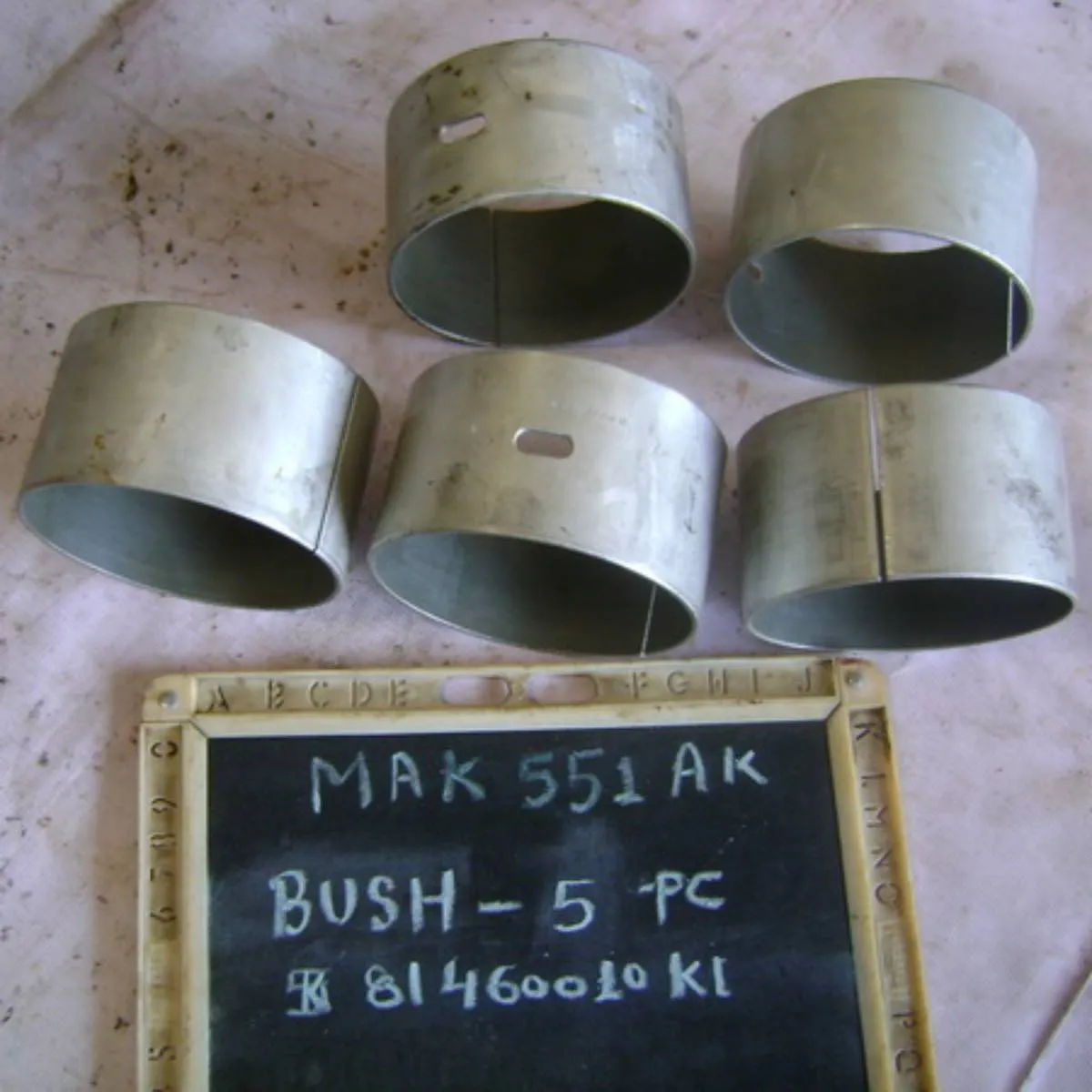 BUSH MAK MAIN ENGINE SPARES 81460010KI