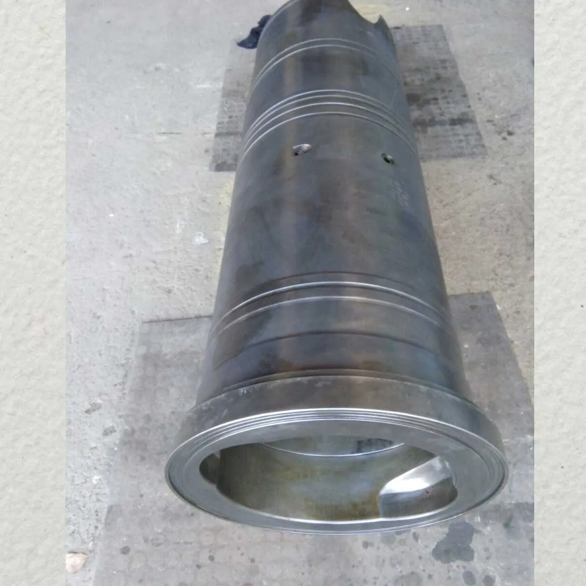 CYLINDER LINER AKASAKA MAIN ENGINE SPARES 