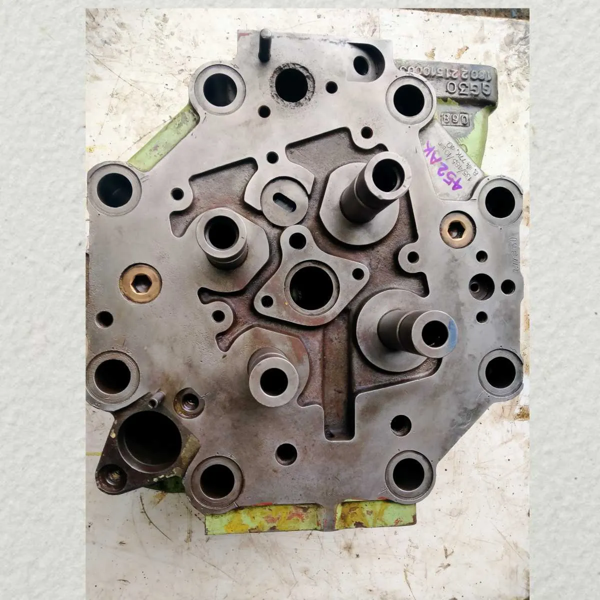 CYLINDER HEAD MAK MAIN ENGINE SPARES 
