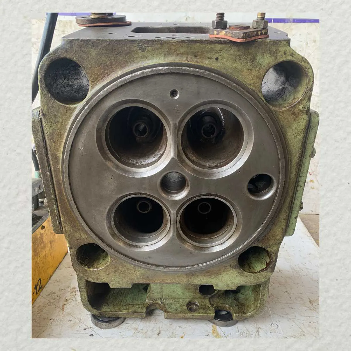 CYLINDER HEAD MAN MAIN ENGINE SPARES 
